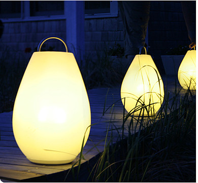 VESSEL 兼具趣味與實用的手提燈具，點亮工業設計新靈感